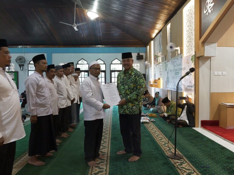 Edi Damansyah melantik pengurus DMI Kecamatan Samboja Barat